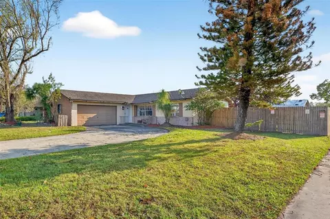 467 Constitution Dr, Orlando, FL 32809