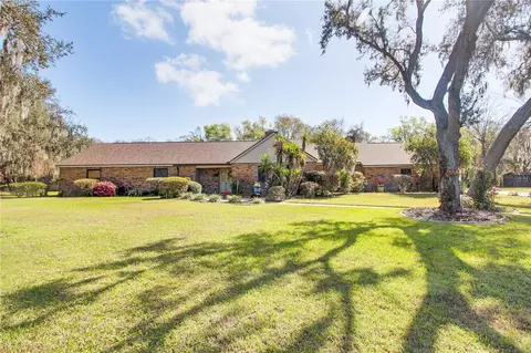 4353 Emmaus Rd, Fruitland Park, FL 34731