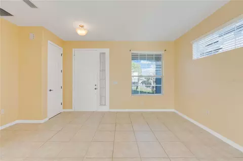 Living - 413 Split Oak Ct, Eustis, FL 32736 photo 1 of 6