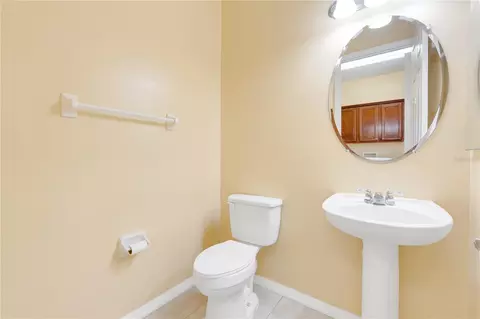 Bath - 413 Split Oak Ct, Eustis, FL 32736 photo 4 of 4