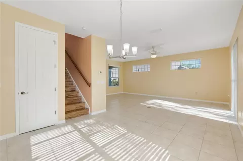Living - 413 Split Oak Ct, Eustis, FL 32736 photo 4 of 6