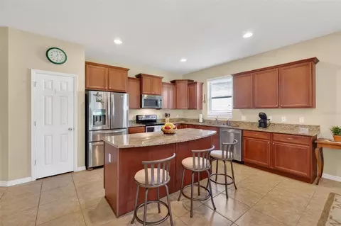Kitchen - 30112 Kladruby Pt, Mount Dora, FL 32757 photo 2 of 8