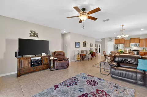 Living - 30112 Kladruby Pt, Mount Dora, FL 32757 photo 2 of 2
