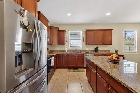 Kitchen - 30112 Kladruby Pt, Mount Dora, FL 32757 photo 3 of 8