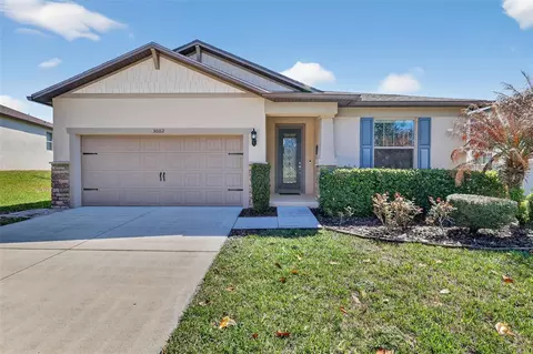Exterior - 30112 Kladruby Pt, Mount Dora, FL 32757 photo 9 of 10