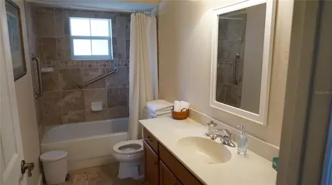 Bath - 426 Spring Ln, Ocala, FL 34472 photo 3 of 3