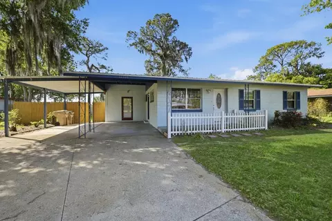 14338 Lake Junietta Dr, Tavares, FL 32778