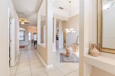 Entry Way - 2710 Autumn Ln, Eustis, FL 32726 photo 4 of 8