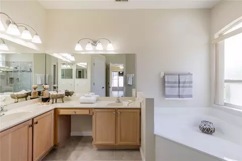 Bath - 2710 Autumn Ln, Eustis, FL 32726 photo 4 of 5