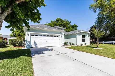 Exterior - 2710 Autumn Ln, Eustis, FL 32726 photo 4 of 9