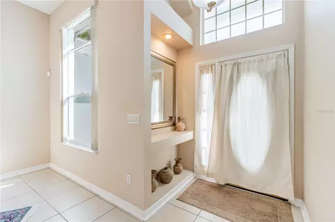 Entry Way - 2710 Autumn Ln, Eustis, FL 32726 photo 5 of 8