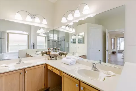 Bath - 2710 Autumn Ln, Eustis, FL 32726 photo 3 of 5
