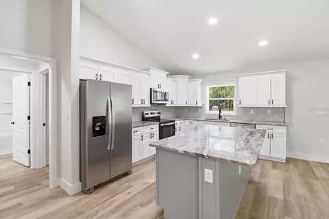 Kitchen - 1683 W Pearson St, Hernando, FL 34442 photo 1 of 6