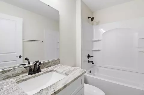 Bath - 1683 W Pearson St, Hernando, FL 34442 photo 5 of 6