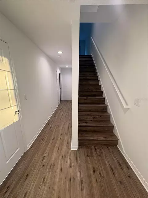 Entry Way - 2525 6th Avenue Dr E, Bradenton, FL 34208 photo 1 of 2