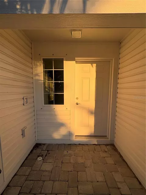 Exterior - 2525 6th Avenue Dr E, Bradenton, FL 34208 photo 3 of 5