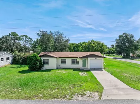 801 Elm Ave, Fruitland Park, FL 34731