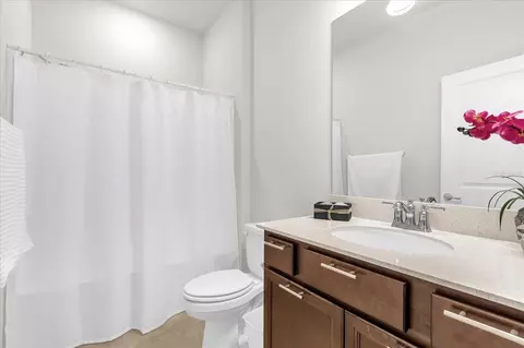 Bath - 9491 SW 52nd Loop, Ocala, FL 34481 photo 1 of 3