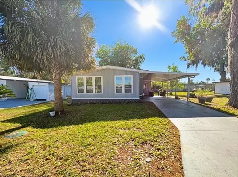 108 N Timber Trl, Wildwood, FL 34785