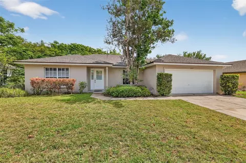 4873 Marsh Harbor Dr, Tavares, FL 32778