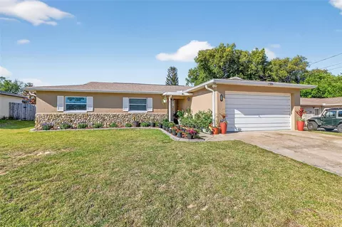 507 Firewood Ave, Eustis, FL 32726