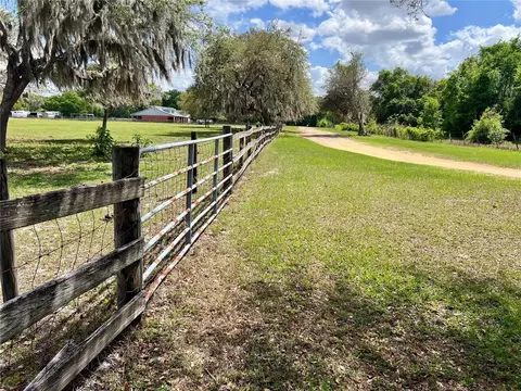 Winterwillow Lane, Eustis, FL 32736 photo 2