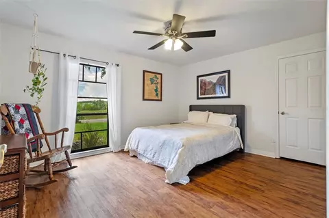 Bedroom - 2002 Fairway Dr, Eustis, FL 32726 photo 4 of 4