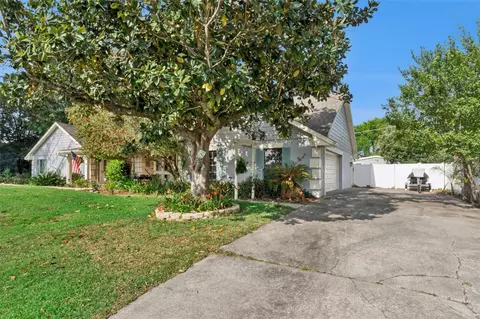 Exterior - 2002 Fairway Dr, Eustis, FL 32726 photo 3 of 15
