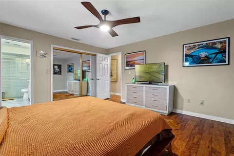 Bedroom - 2002 Fairway Dr, Eustis, FL 32726 photo 3 of 4
