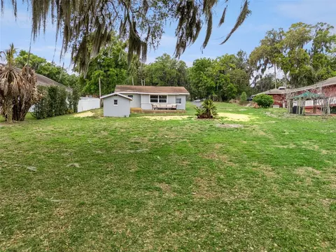 2316 N Griffin Dr, Leesburg, FL 34748