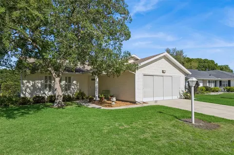 27110 Racquet Cir, Leesburg, FL 34748