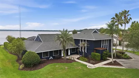 29116 Beauclaire Dr, Tavares, FL 32778