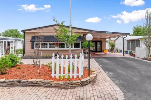 2470 Karen Dr, Mount Dora, FL 32757