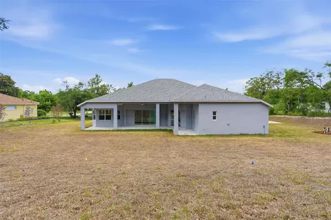 Exterior - 421 W Chase St, Hernando, FL 34442 photo 7 of 11