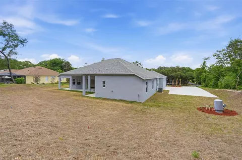Exterior - 421 W Chase St, Hernando, FL 34442 photo 6 of 11