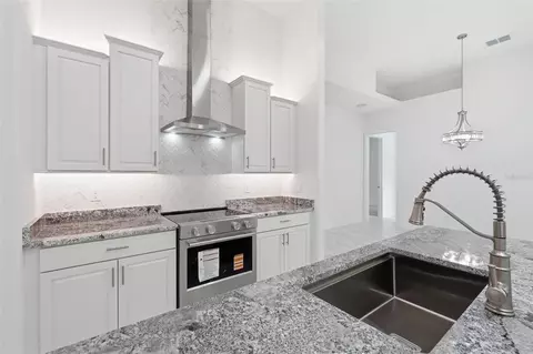 Kitchen - 421 W Chase St, Hernando, FL 34442 photo 2 of 7