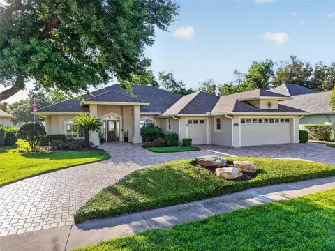 1880 Edgewater Dr, Mount Dora, FL 32757