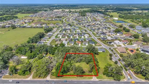 11338 N Us Highway 301, Oxford, FL 34484