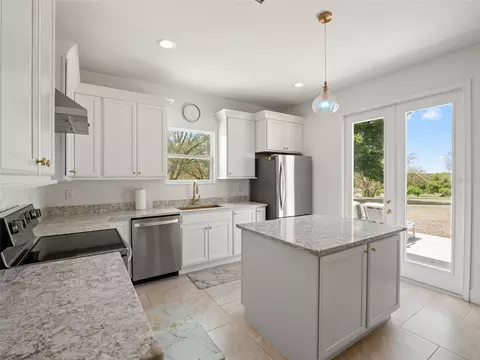 Kitchen - 11155 Cherry Lake Rd, Clermont, FL 34715 photo 3 of 5