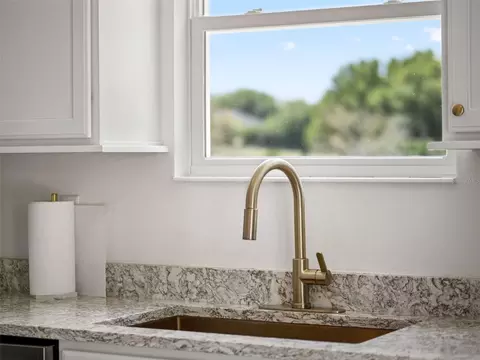 Kitchen - 11155 Cherry Lake Rd, Clermont, FL 34715 photo 5 of 5