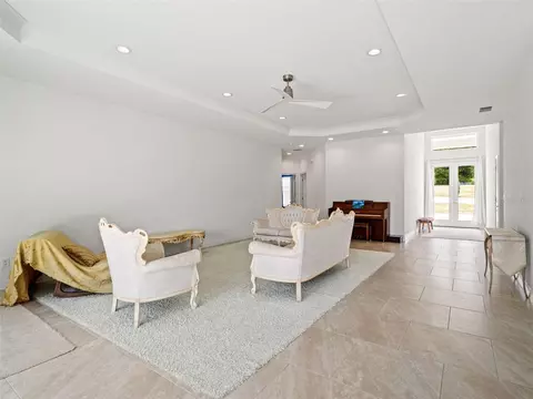 Living - 11155 Cherry Lake Rd, Clermont, FL 34715 photo 4 of 4