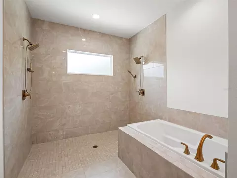 Bath - 11155 Cherry Lake Rd, Clermont, FL 34715 photo 2 of 8