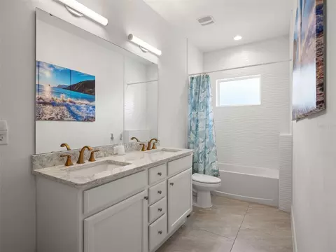 Bath - 11155 Cherry Lake Rd, Clermont, FL 34715 photo 6 of 8