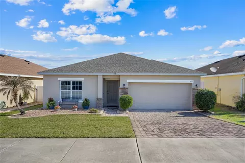 489 Kestrel Dr, Groveland, FL 34736