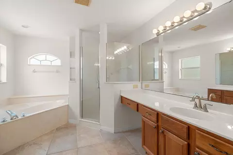 Bath - 4910 SW 109th Loop, Ocala, FL 34476 photo 1 of 2