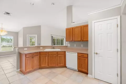 Kitchen - 4910 SW 109th Loop, Ocala, FL 34476 photo 2 of 3