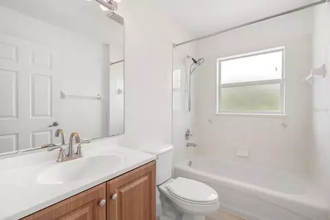 Bath - 4910 SW 109th Loop, Ocala, FL 34476 photo 2 of 2
