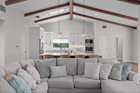 Living - 60 Sand Lake Pl, Eustis, FL 32726 photo 3 of 6