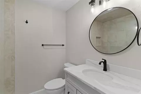 Bath - 60 Sand Lake Pl, Eustis, FL 32726 photo 4 of 5
