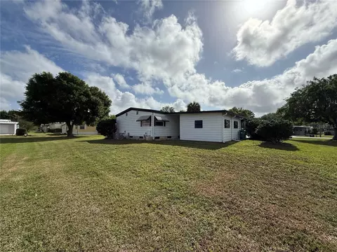 11 N Bobwhite Rd, Wildwood, FL 34785
